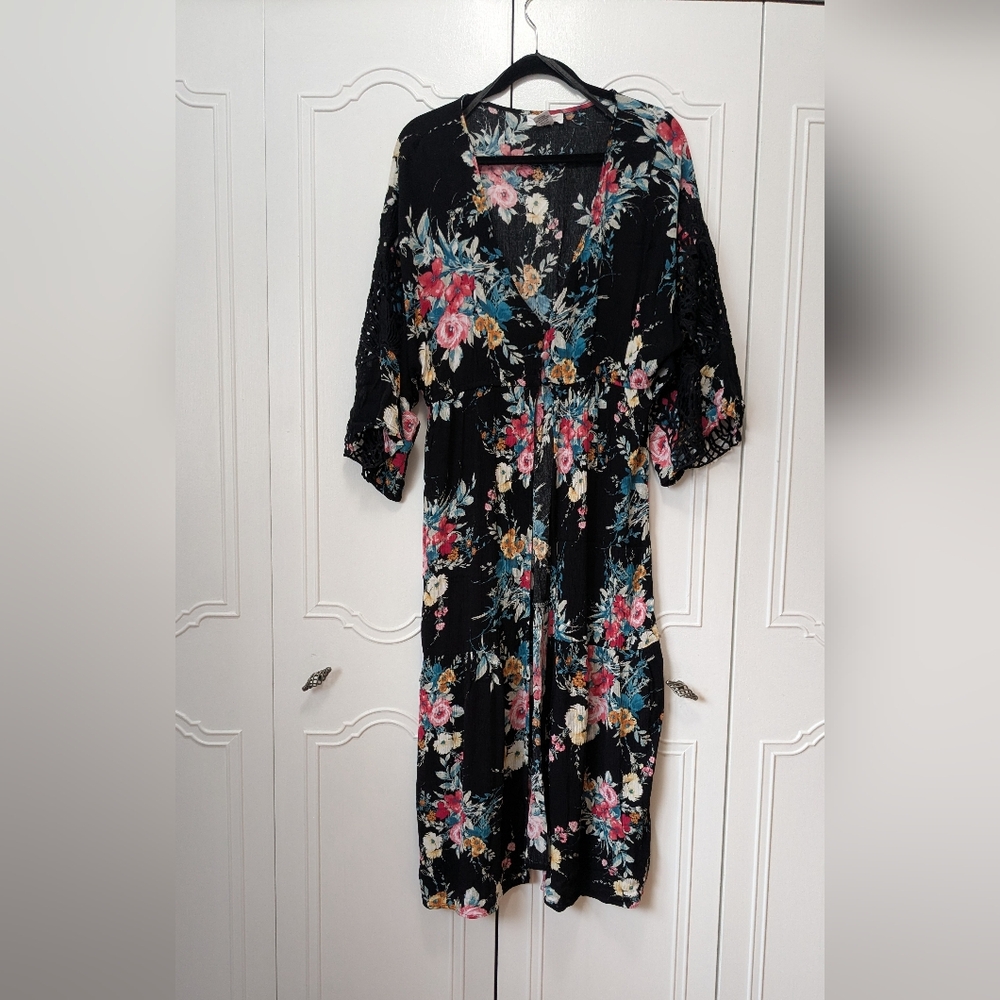 LIFE.Women Black Tiered Floral Tunic Caftan Dress with Lace Dolman Sleeves Sz M